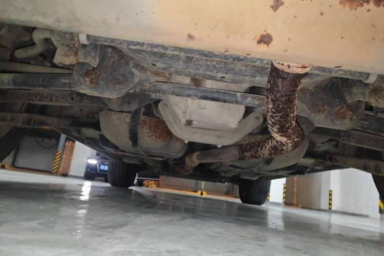 Used Land Rover Range Evoque 2015 2.0T Five-Door Zhiyao Edition Chassis Rear