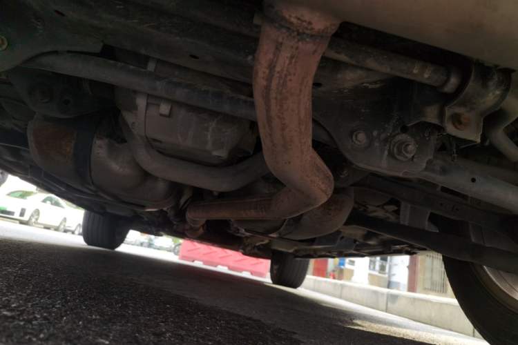 Used Land Rover Range Evoque 2015 2.0T Five-Door Zhiyao Edition Chassis Rear