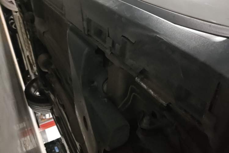 Used Land Rover Range Evoque 2015 2.0T 5-Door Ignite Edition Chassis Rear Left