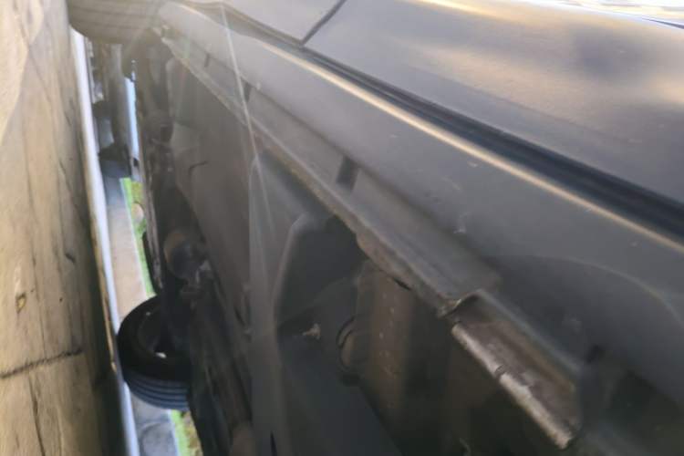 Used Land Rover Range Evoque 2015 2.0T Five-Door Zhiyao Edition Chassis Rear Left