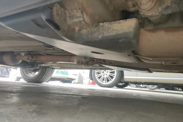 Used Land Rover Range Evoque 2015 2.0T Five-Door Zhiyao Edition Chassis Rear Left