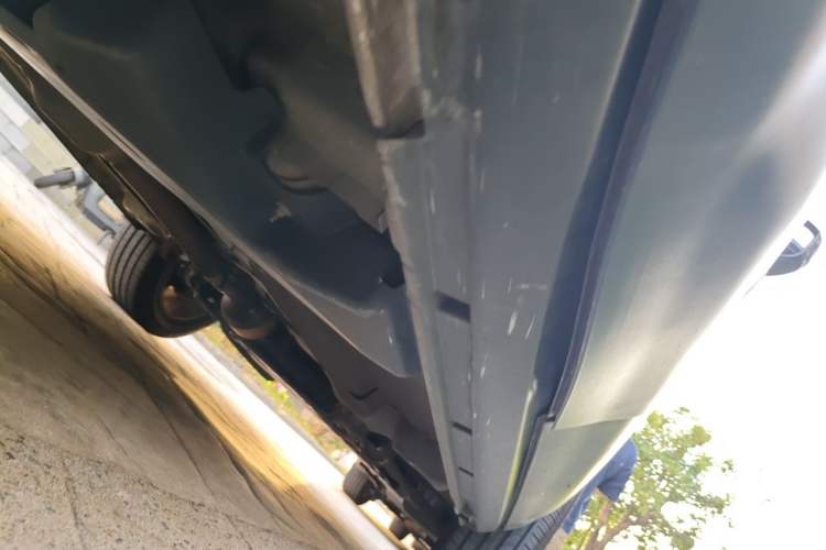 Used Land Rover Range Evoque 2015 2.0T Five-Door Zhiyao Edition Chassis Rear Right