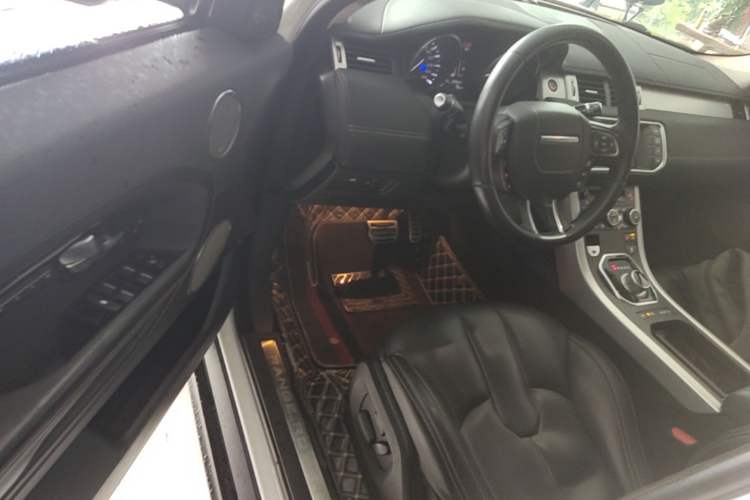 Used Land Rover Range Evoque 2015 2.0T Five-Door Sporty Edition Driver Seat
