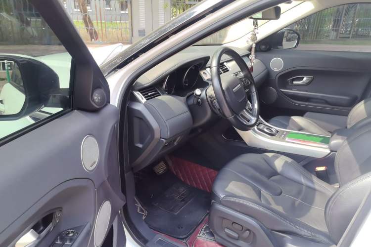 Used Land Rover Range Evoque 2015 2.0T Five-Door Zhiyao Edition Driver Seat