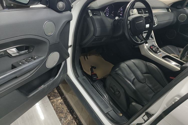Used Land Rover Range Evoque 2015 2.0T Five-Door Zhiyao Edition Driver Seat