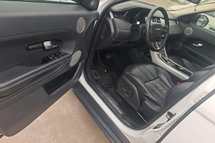 Used Land Rover Range Evoque 2015 2.0T Five-Door Enjoyment Edition Driver Seat
