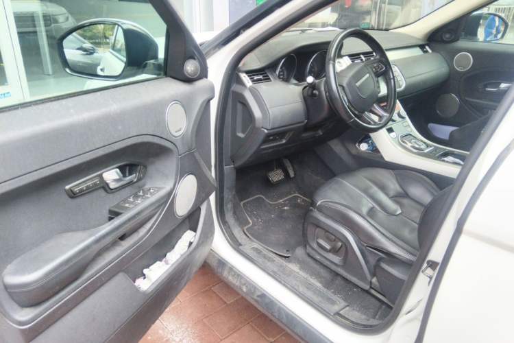 Used Land Rover Range Evoque 2015 2.0T Five-Door Zhiyao Edition Driver Seat