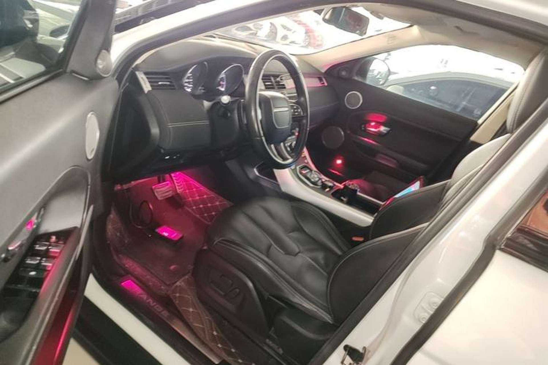 Used Land Rover Range Evoque 2015 2.0T Five-Door Sporty Edition Driver Seat
