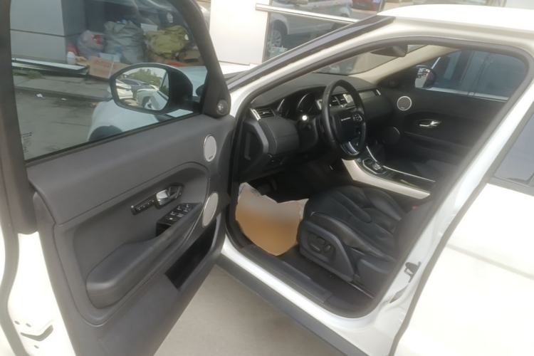 Used Land Rover Range Evoque 2015 2.0T Five-Door Zhiyao Edition Driver Seat