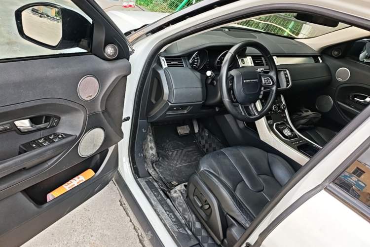 Used Land Rover Range Evoque 2015 2.0T Five-Door Fashion Edition Driver Seat