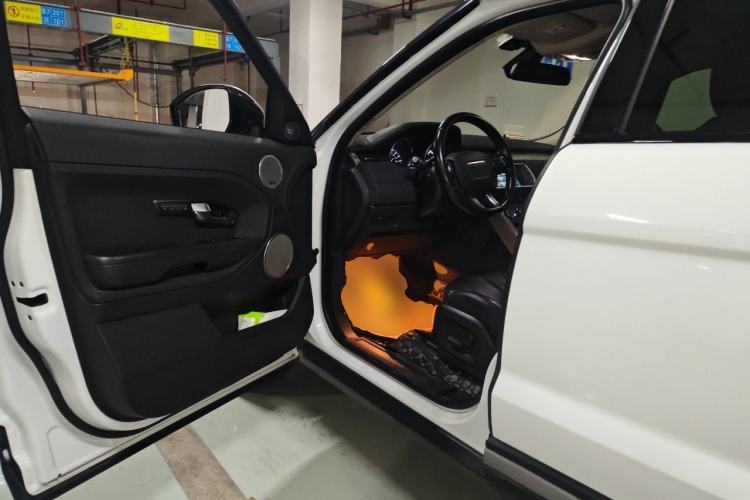 Used Land Rover Range Evoque 2015 2.0T Five-Door Zhiyao Edition Driver Seat