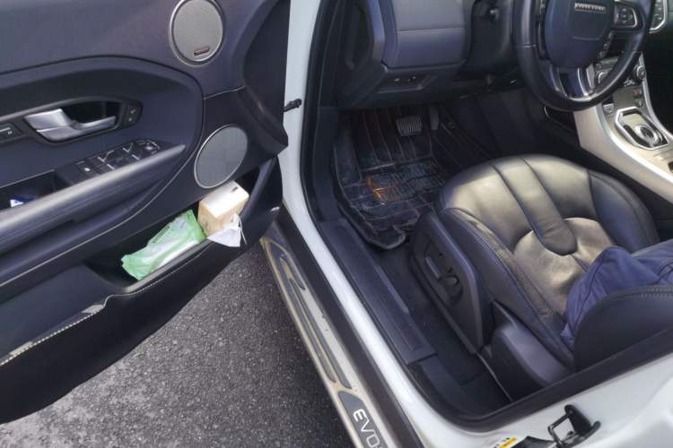 Used Land Rover Range Evoque 2015 2.0T Five-Door Zhiyao Edition Driver Seat