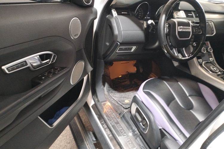 Used Land Rover Range Evoque 2015 2.0T Five-Door Zhiyao Edition Driver Seat