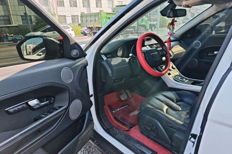 Used Land Rover Range Evoque 2015 2.0T Five-Door Sporty Edition Driver Seat
