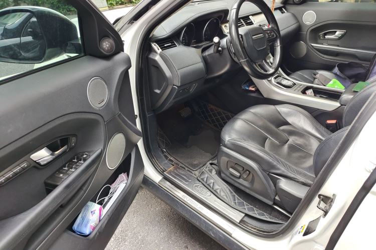 Used Land Rover Range Evoque 2015 2.0T Five-Door Zhiyao Edition Driver Seat
