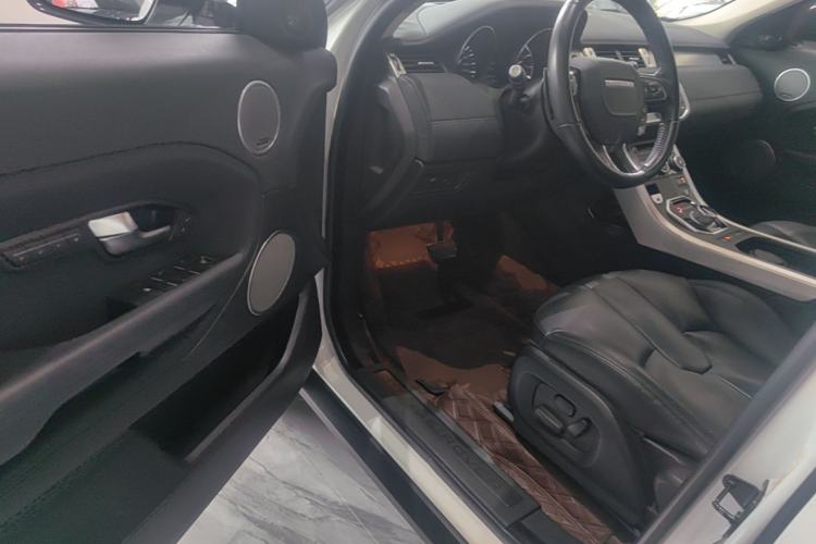 Used Land Rover Range Evoque 2015 2.0T Five-Door Zhiyao Edition Driver Seat