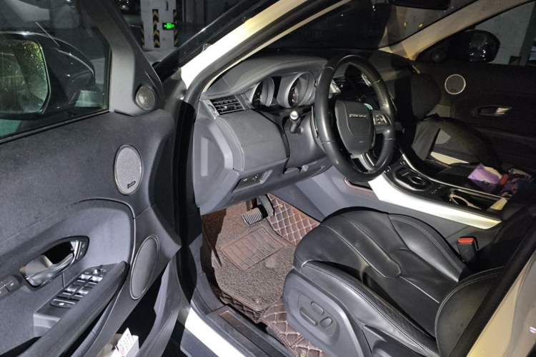 Used Land Rover Range Evoque 2015 2.0T Five-Door Zhiyao Edition Driver Seat