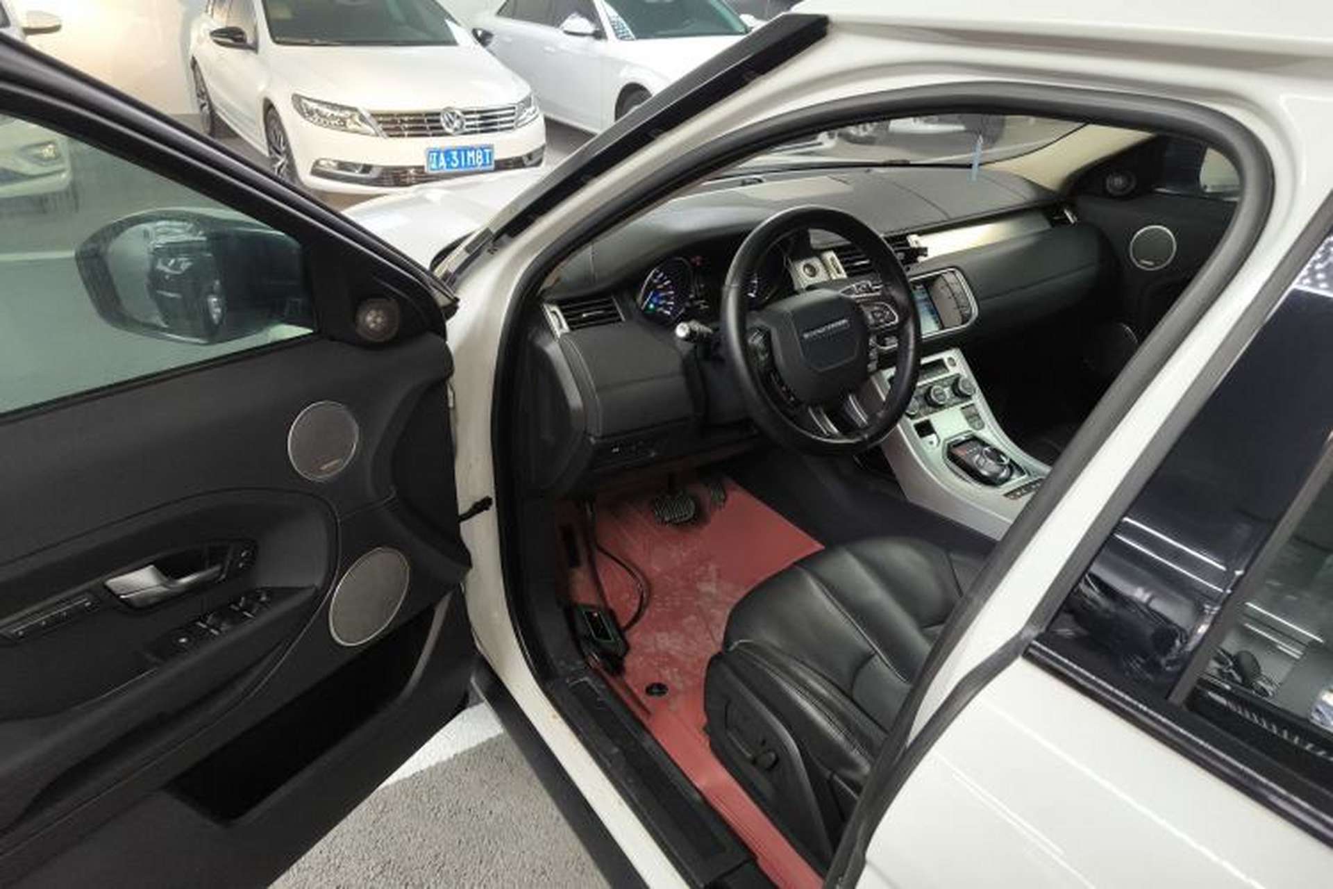 Used Land Rover Range Evoque 2015 2.0T Five-Door Zhiyao Edition Driver Seat