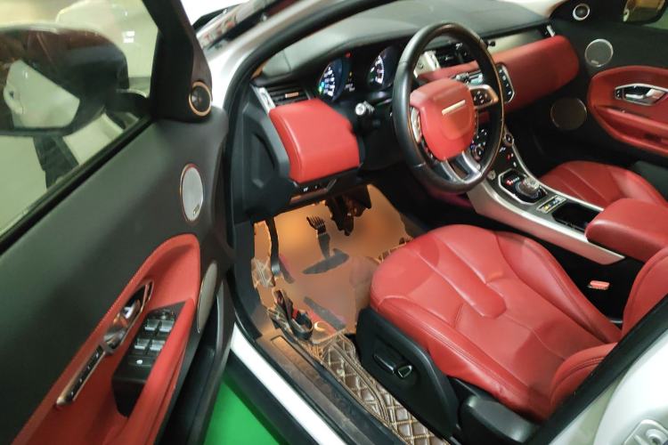 Used Land Rover Range Evoque 2015 2.0T Five-Door Zhiyao Edition Driver Seat
