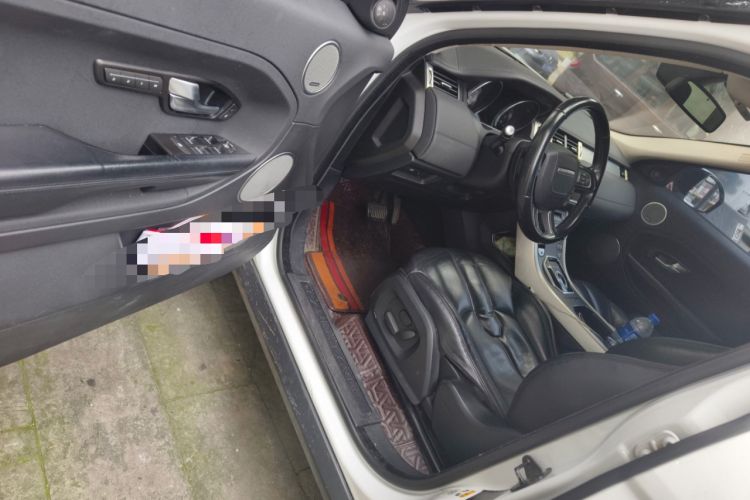 Used Land Rover Range Evoque 2015 2.0T 5-Door Luxury Edition Driver Seat