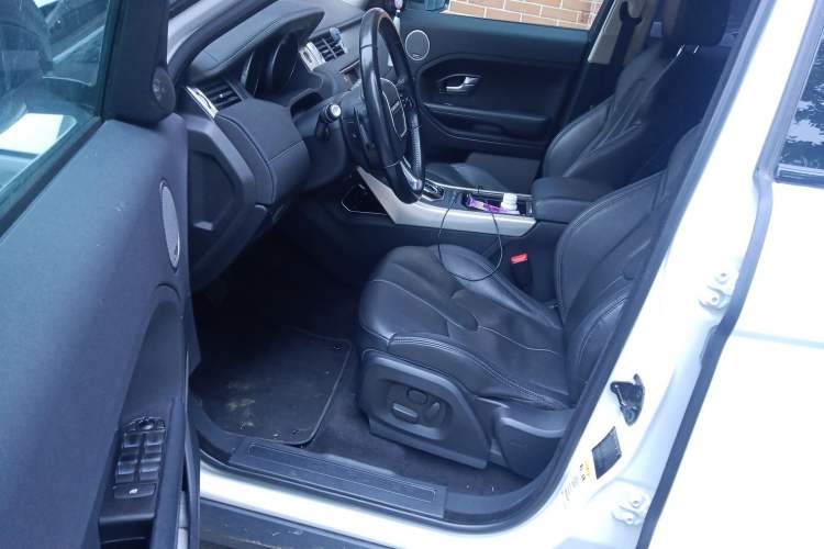 Used Land Rover Range Evoque 2015 2.0T Five-Door Zhiyao Edition Driver Seat