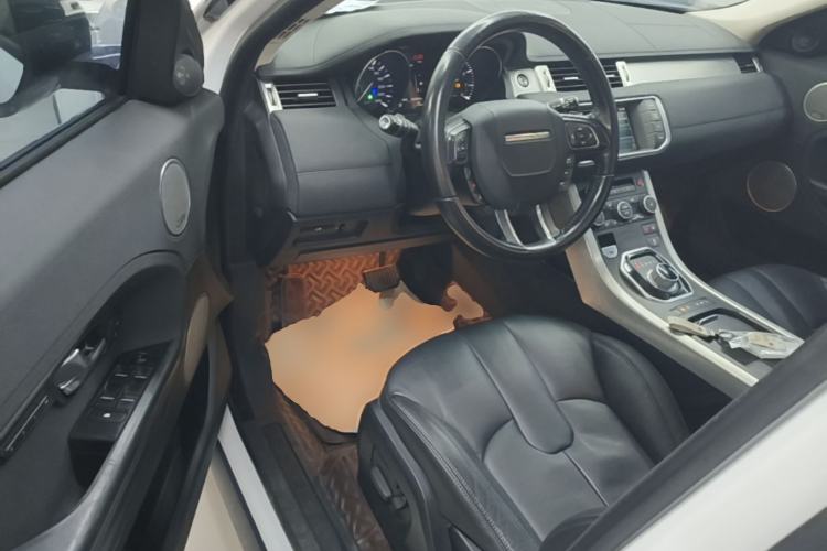 Used Land Rover Range Evoque 2015 2.0T Five-Door Zhiyao Edition Driver Seat