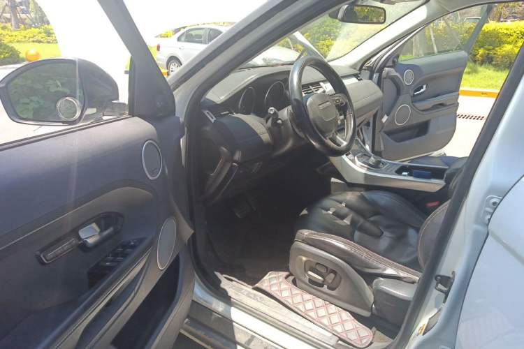 Used Land Rover Range Evoque 2015 2.0T 5-Door Ignite Edition Driver Seat