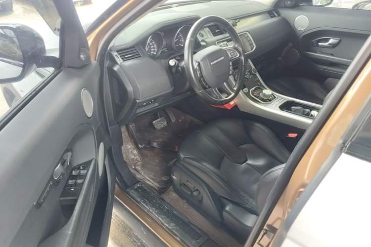 Used Land Rover Range Evoque 2015 2.0T Five-Door Zhiyao Edition Driver Seat