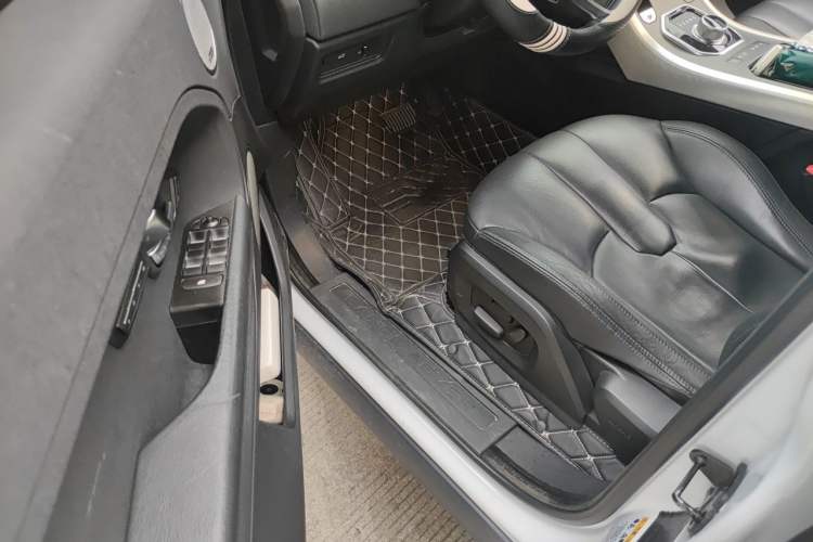 Used Land Rover Range Evoque 2015 2.0T Five-Door Fashion Edition Driver Seat
