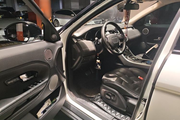 Used Land Rover Range Evoque 2015 2.0T Five-Door Sporty Edition Driver Seat