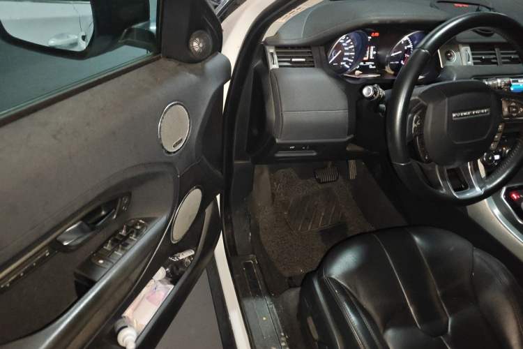Used Land Rover Range Evoque 2015 2.0T Five-Door Zhiyao Edition Driver Seat