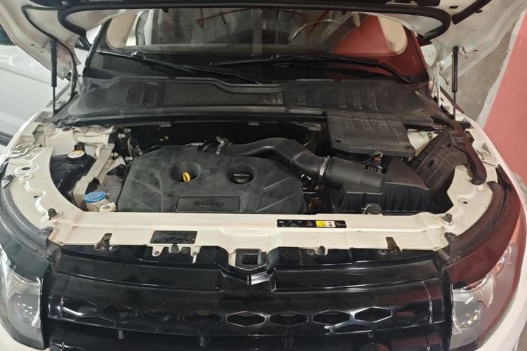 Used Land Rover Range Evoque 2015 2.0T Five-Door Fashion Edition Engine Bay