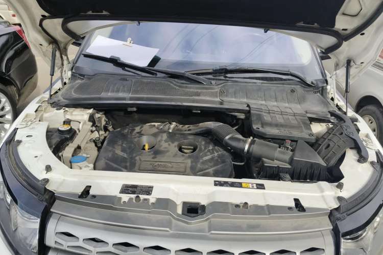 Used Land Rover Range Evoque 2015 2.0T 5-Door Luxury Edition Engine Bay