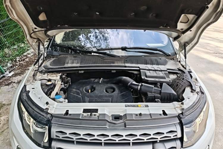 Used Land Rover Range Evoque 2015 2.0T Five-Door Fashion Edition Engine Bay