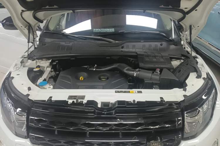 Used Land Rover Range Evoque 2015 2.0T 5-Door Ignite Edition Engine Bay