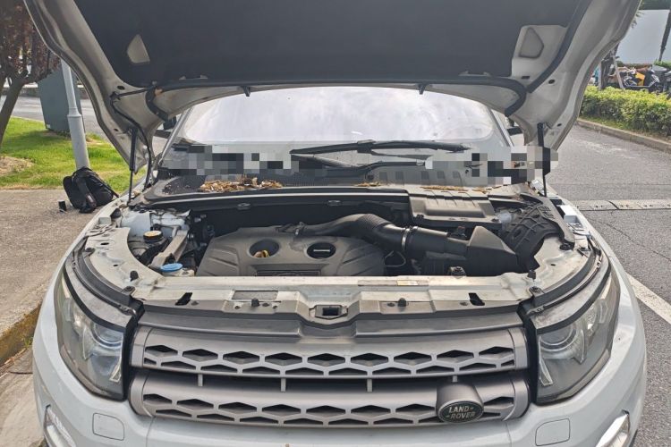 Used Land Rover Range Evoque 2015 2.0T Five-Door Zhiyao Edition Engine Bay