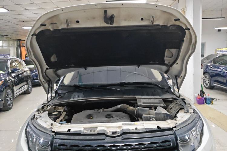 Used Land Rover Range Evoque 2015 2.0T Five-Door Sporty Edition Engine Bay