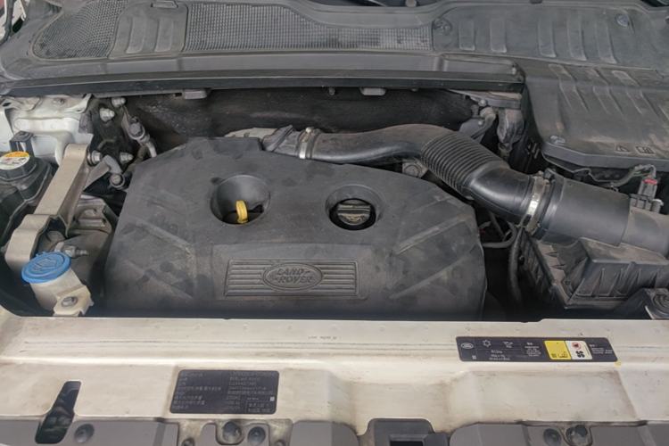 Used Land Rover Range Evoque 2015 2.0T Five-Door Zhiyao Edition Engine Bay