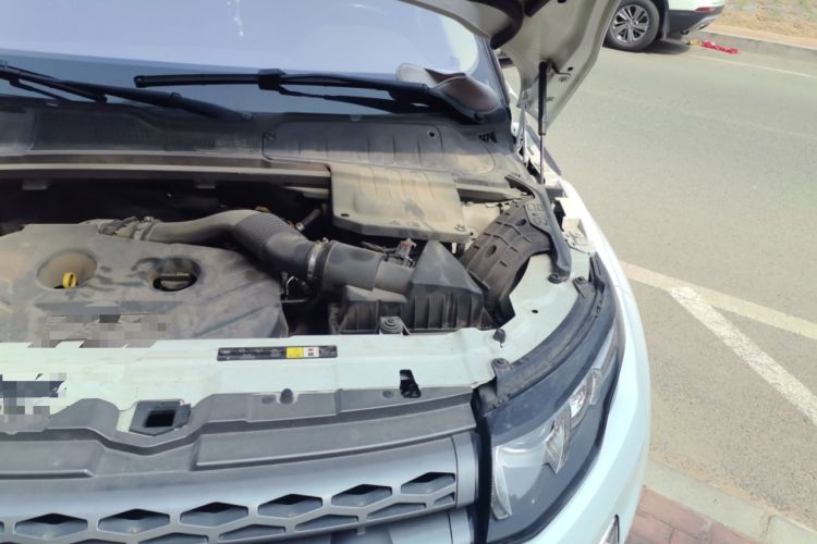 Used Land Rover Range Evoque 2015 2.0T Five-Door Zhiyao Edition Engine Bay Left