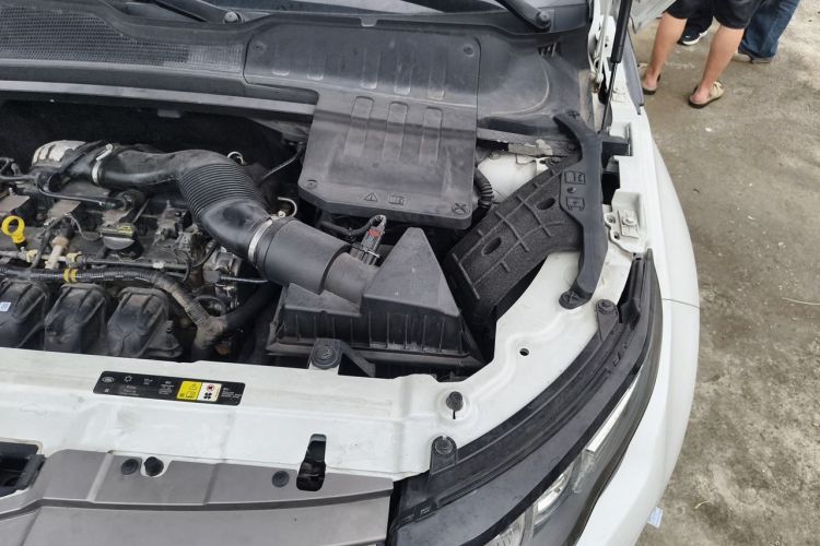 Used Land Rover Range Evoque 2015 2.0T Five-Door Fashion Edition Engine Bay Left
