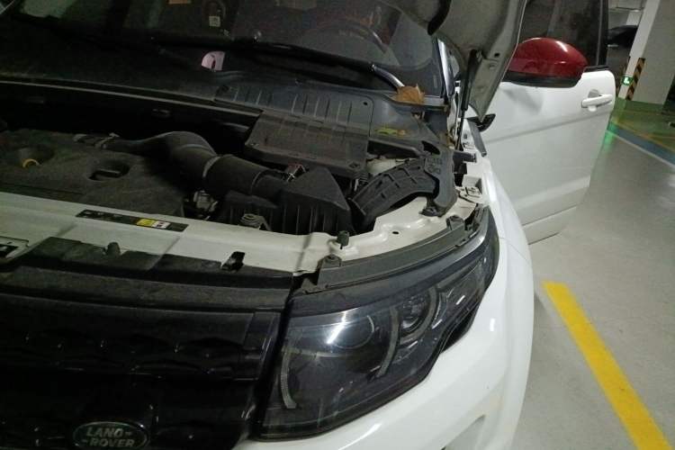 Used Land Rover Range Evoque 2015 2.0T NW8 Brit Limited Edition Engine Bay Left