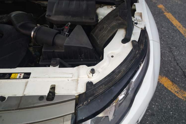 Used Land Rover Range Evoque 2015 2.0T Five-Door Fashion Edition Engine Bay Left