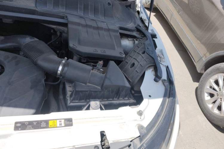 Used Land Rover Range Evoque 2015 2.0T Five-Door Fashion Edition Engine Bay Left