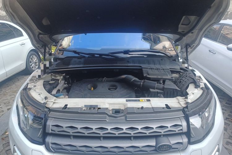 Used Land Rover Range Evoque 2015 2.0T Five-Door Zhiyao Edition Engine Bay