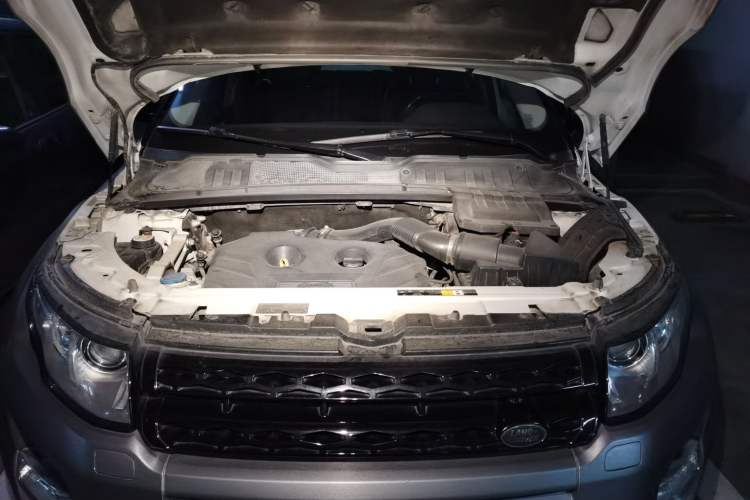 Used Land Rover Range Evoque 2015 2.0T 5-Door Ignite Edition Engine Bay