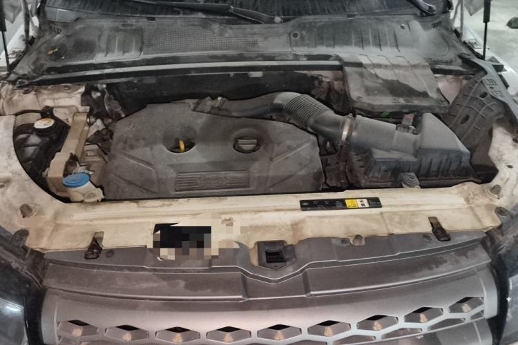 Used Land Rover Range Evoque 2015 2.0T Five-Door Zhiyao Edition Engine Bay