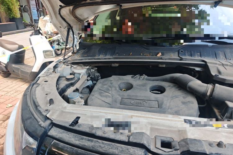 Used Land Rover Range Evoque 2015 2.0T 5-Door Ignite Edition Engine Bay Right