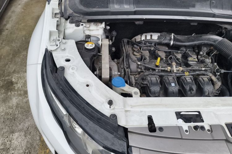 Used Land Rover Range Evoque 2015 2.0T Five-Door Fashion Edition Engine Bay Right