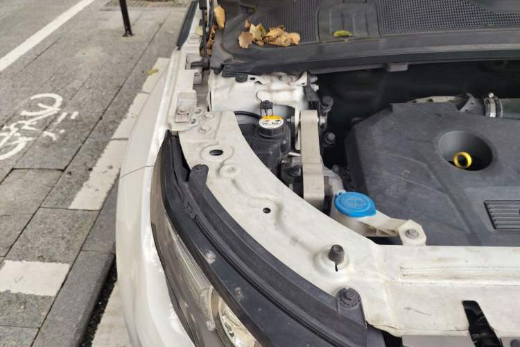 Used Land Rover Range Evoque 2015 2.0T Five-Door Fashion Edition Engine Bay Right