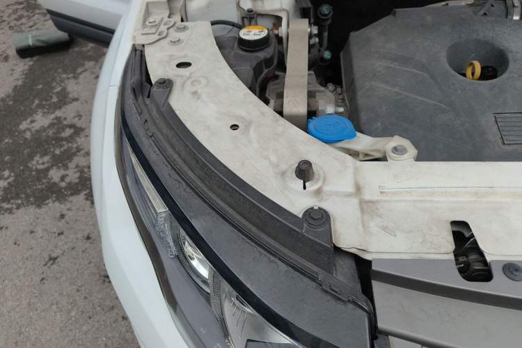 Used Land Rover Range Evoque 2015 2.0T Five-Door Fashion Edition Engine Bay Right
